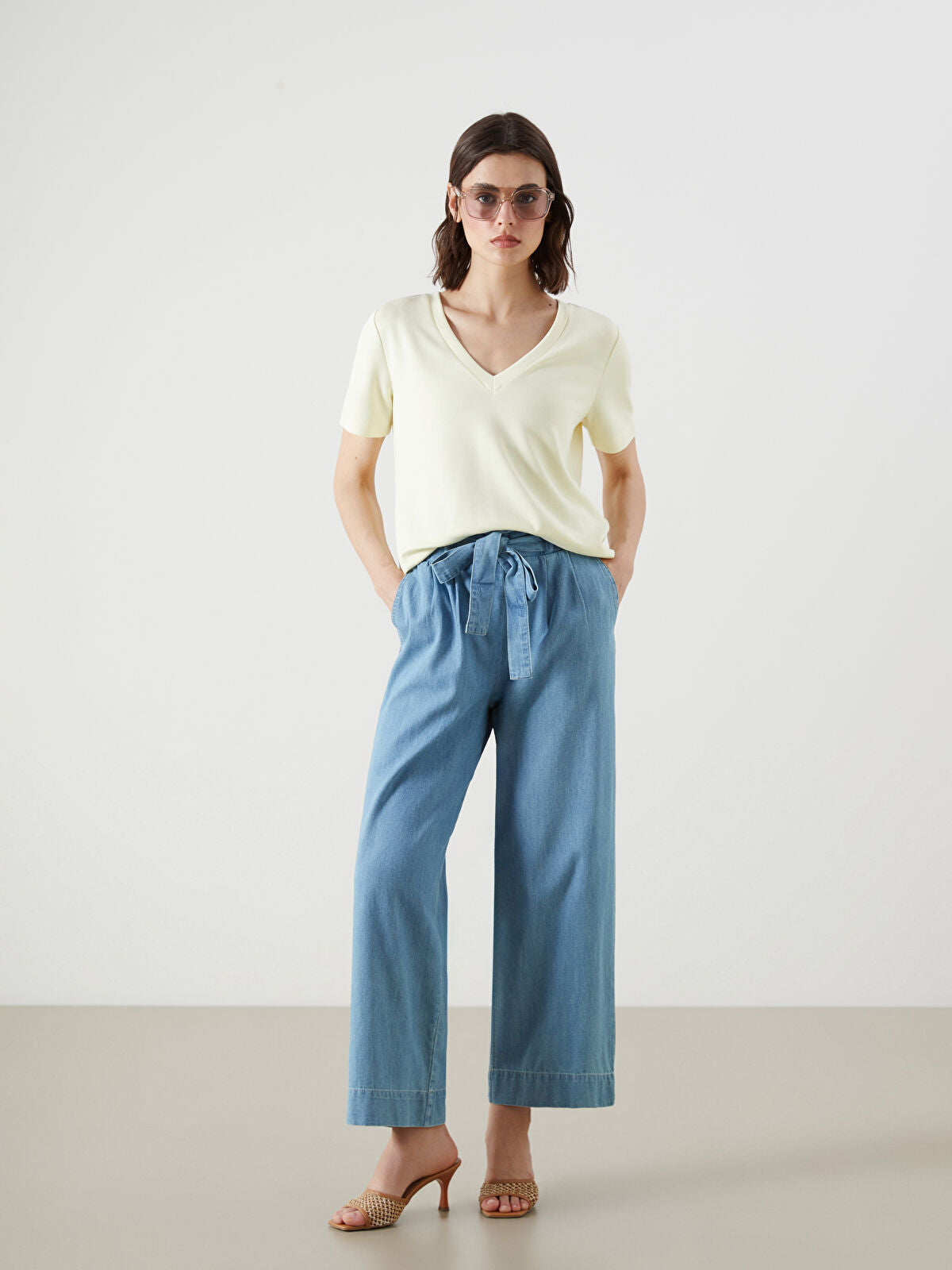 Elastic Waist Straight Fit Women's Jean Pants