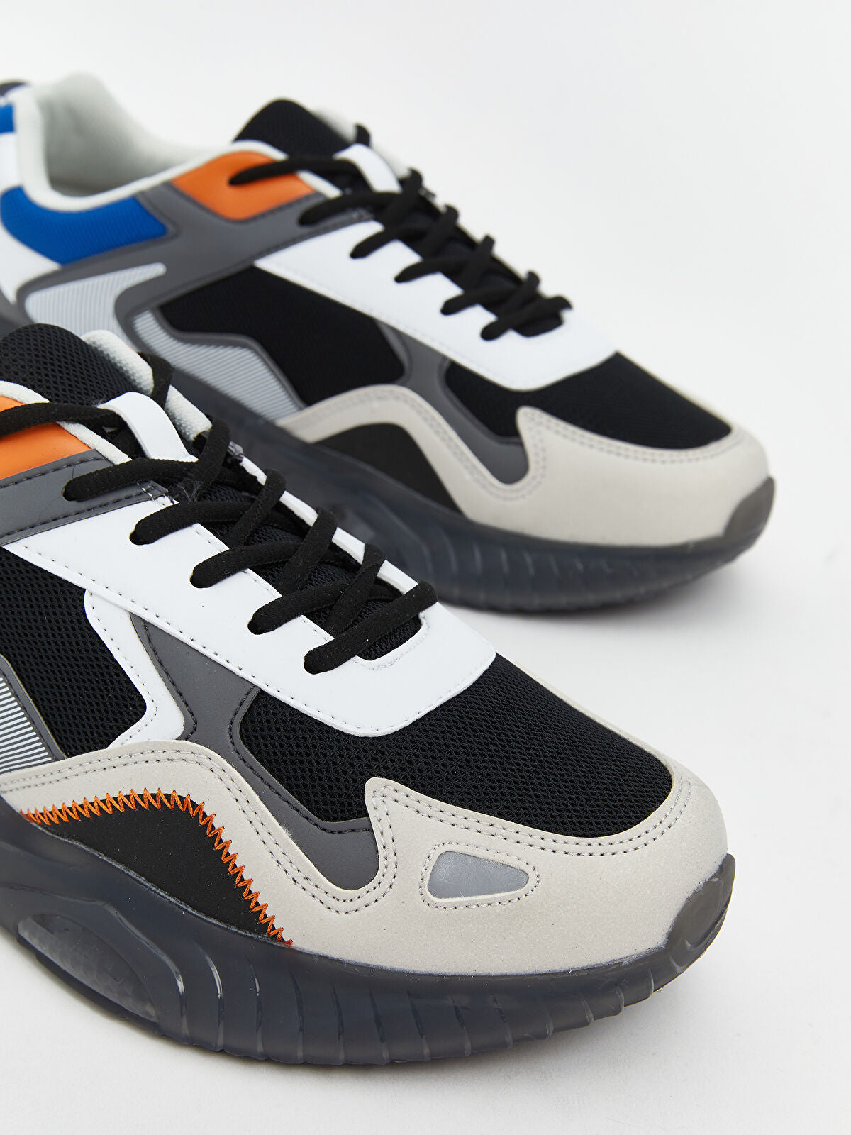 Color Block Laced Men's Sports Shoe