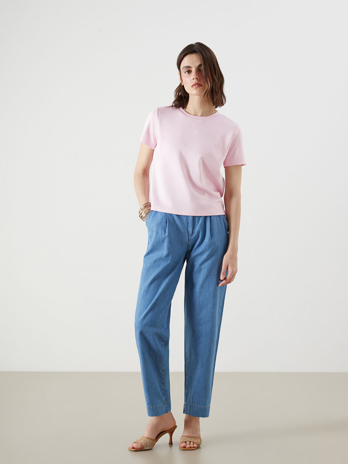 Elastic Waist Carrot Fit Women's Jean Pants
