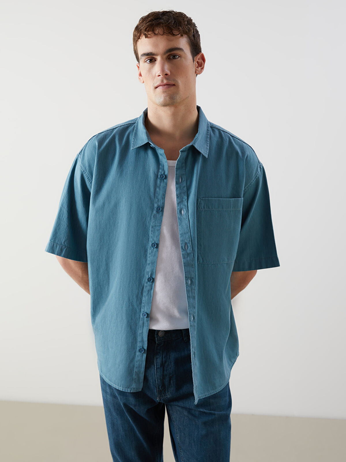 Comfortable Short-Sleeved Men's Jeans T-shirt
