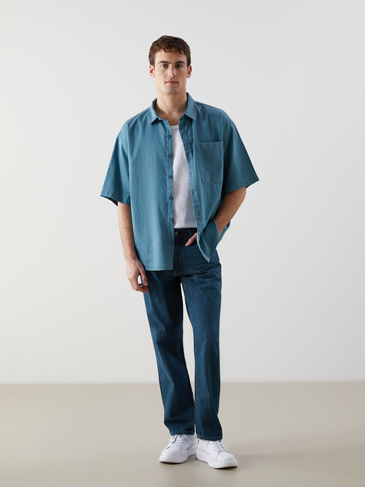 Comfortable Short-Sleeved Men's Jeans T-shirt