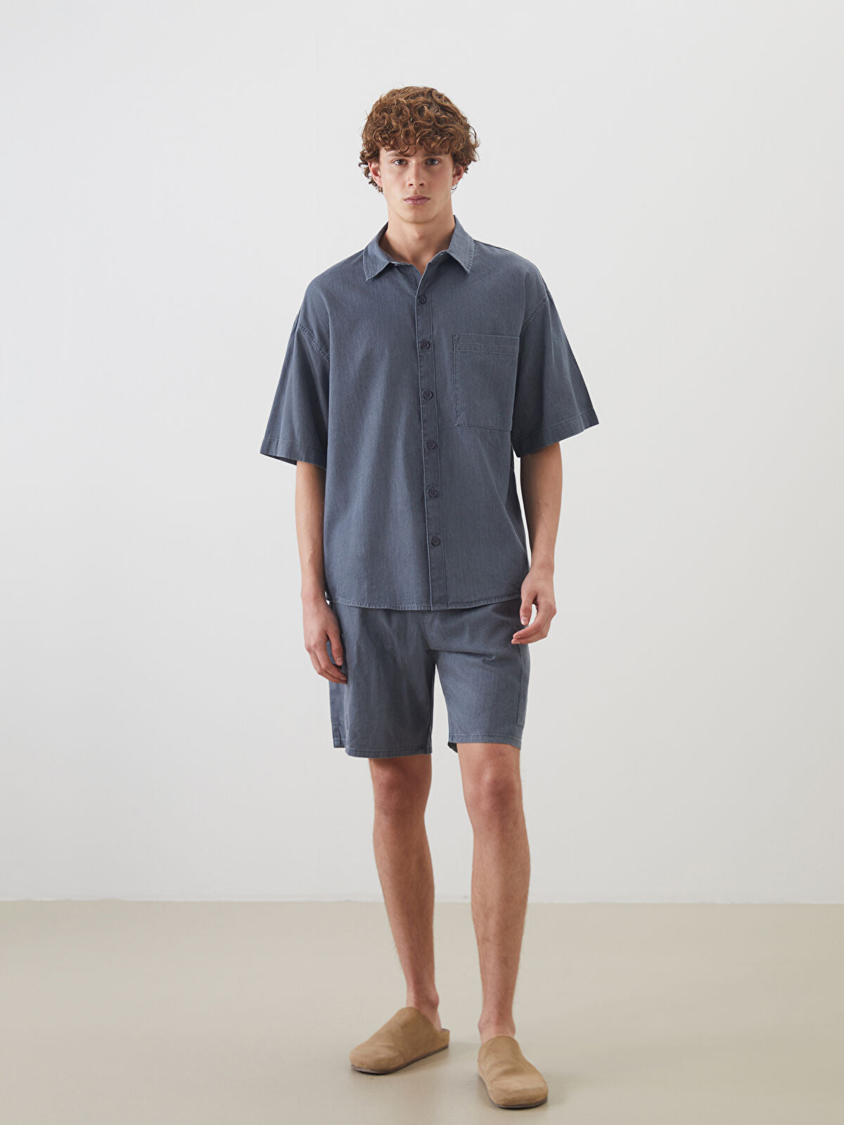 Comfortable Short-Sleeved Men's Jeans T-shirt