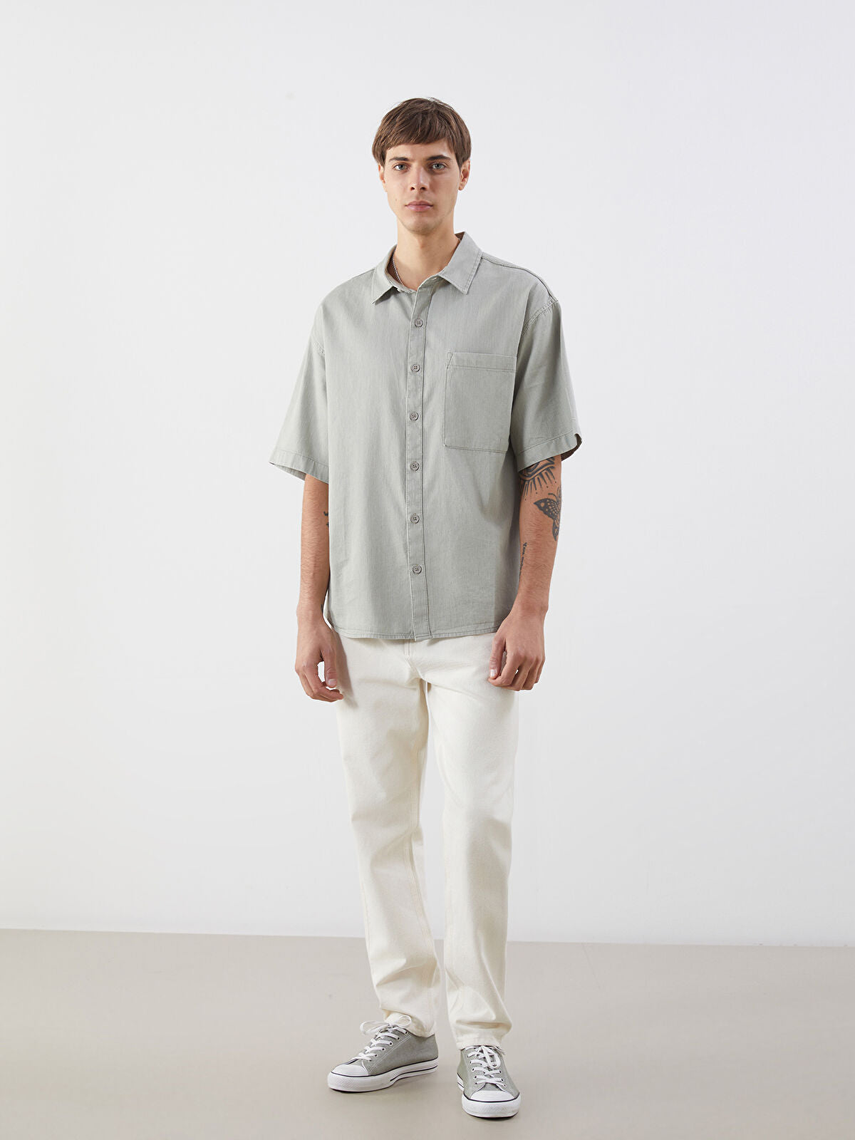 Comfortable Short-Sleeved Men's Jeans T-shirt