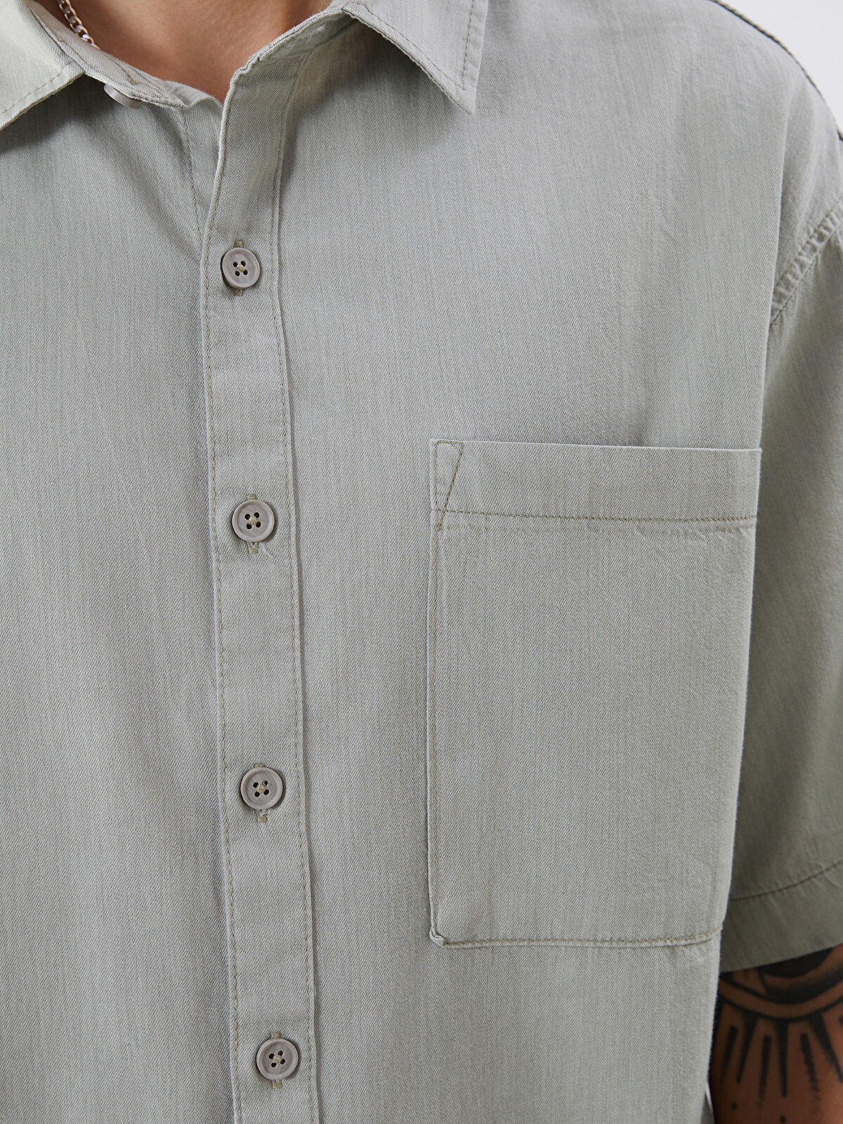 Comfortable Short-Sleeved Men's Jeans T-shirt
