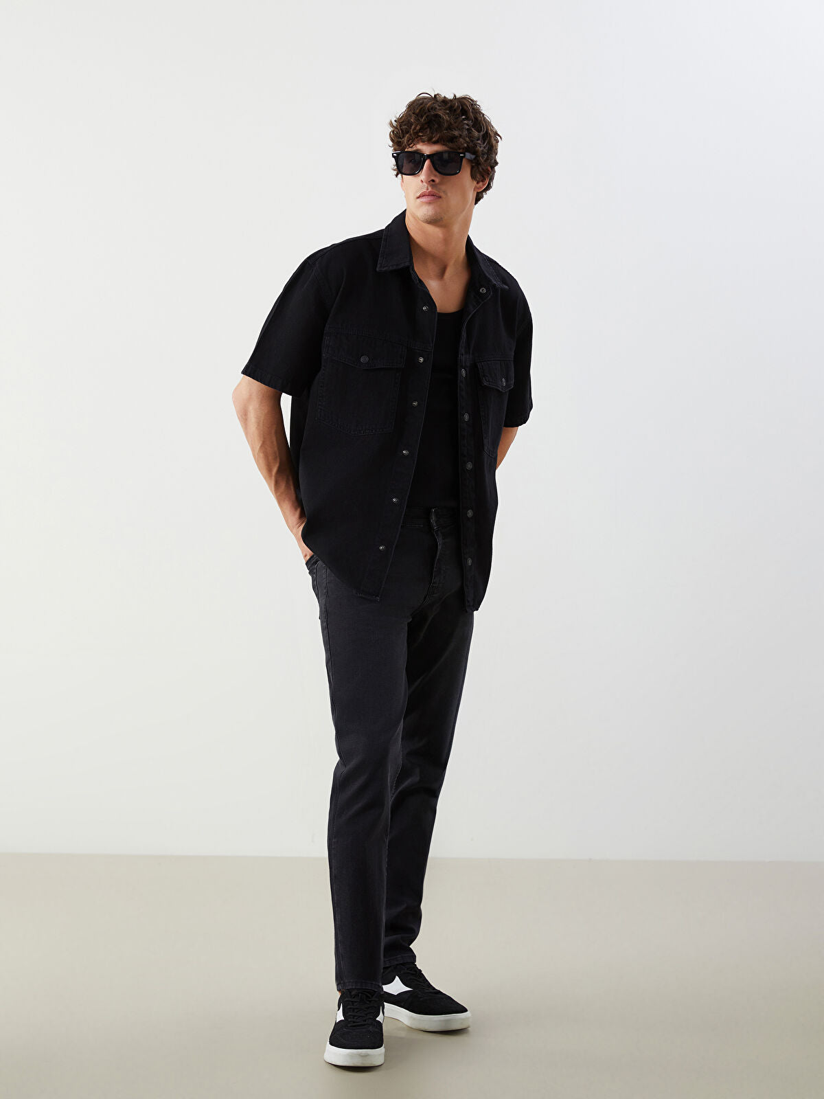 Comfortable Short-Sleeved Men's Jeans T-shirt