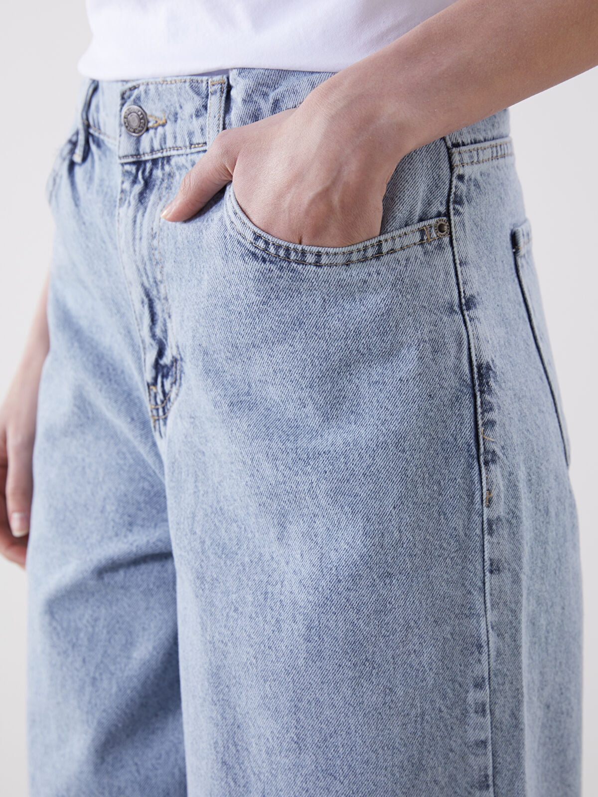 Balloon Fit Women's Jeans Pants