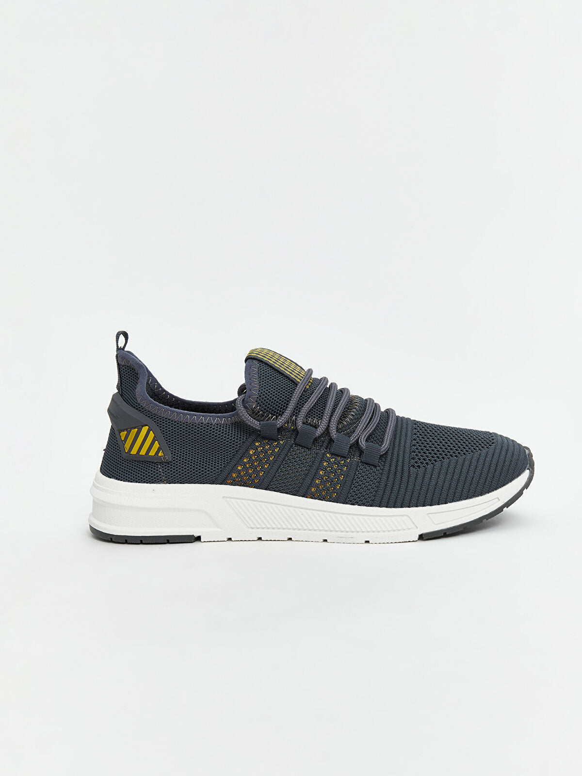 Slip-On Elaborate Men's Sports Shoe