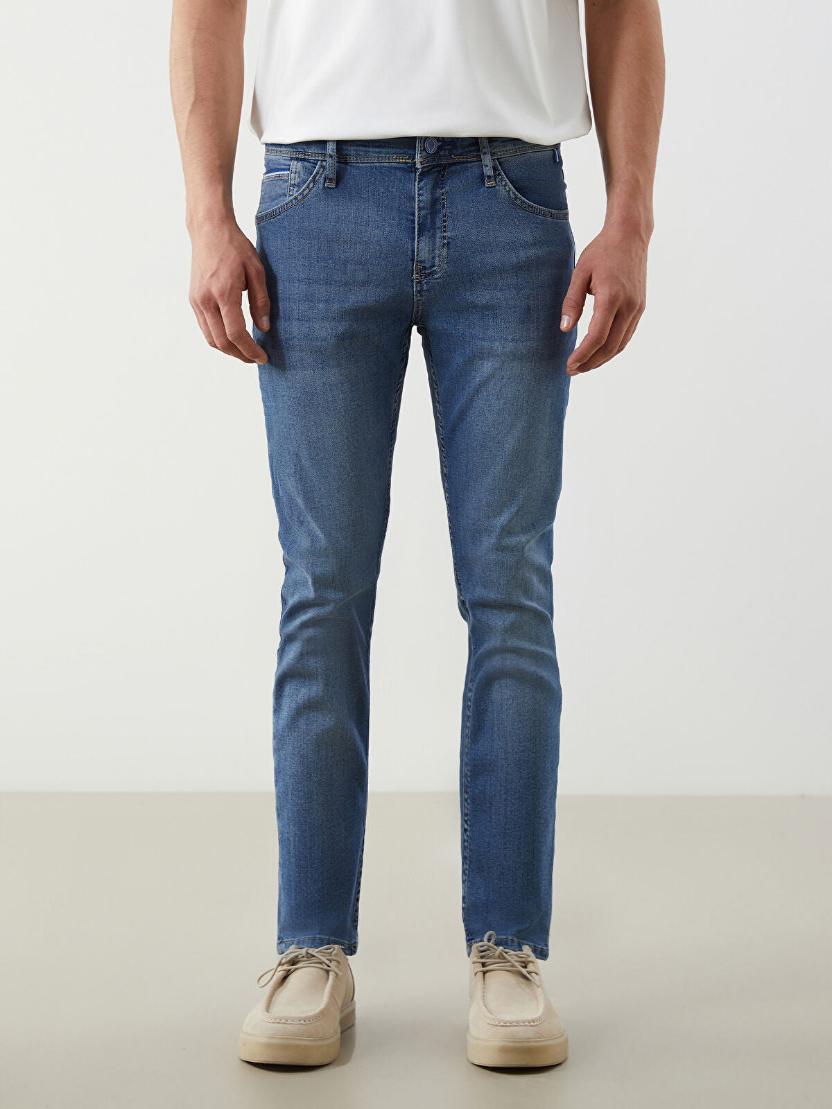 750 Slim Fit Men's Woven Jean Pantalon