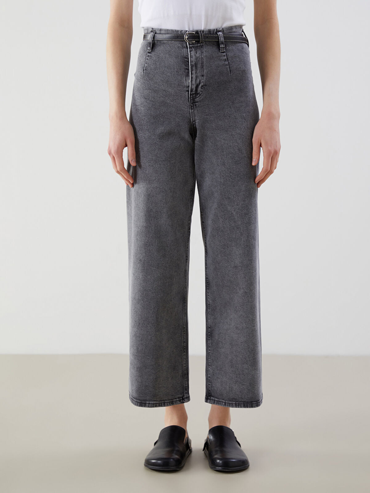 Women’s Belted Wide Leg Jean Pants