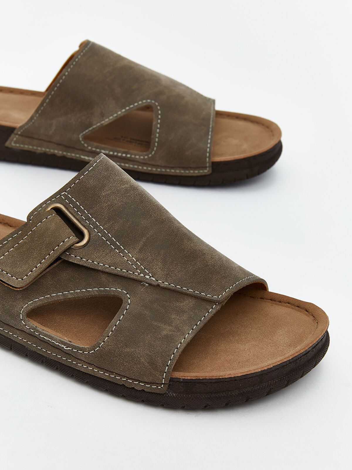 Slip-On Looking Men's Slipper