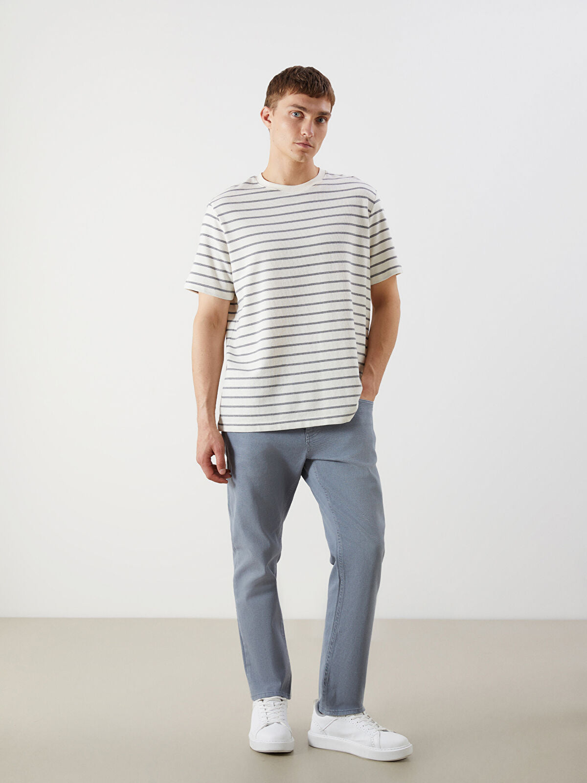 750 Slim Fit Men's Woven Jean Pantalon