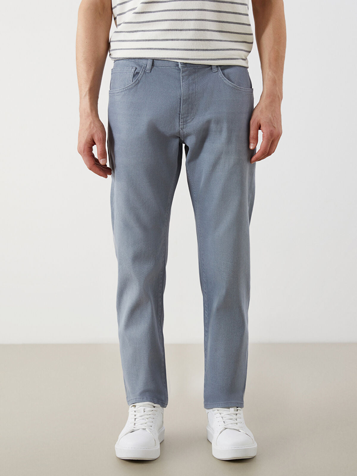 750 Slim Fit Men's Woven Jean Pantalon