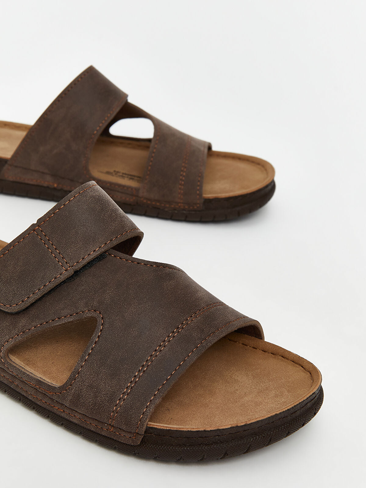 Slip-On Looking Men's Slipper