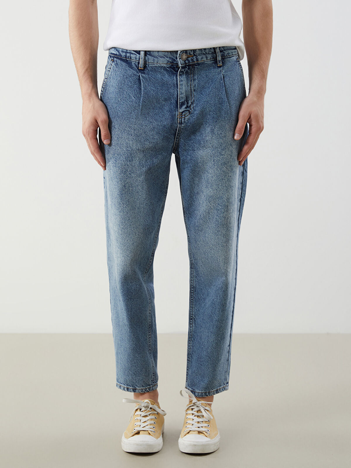 800 Balloon Fit Men Jeans Pants