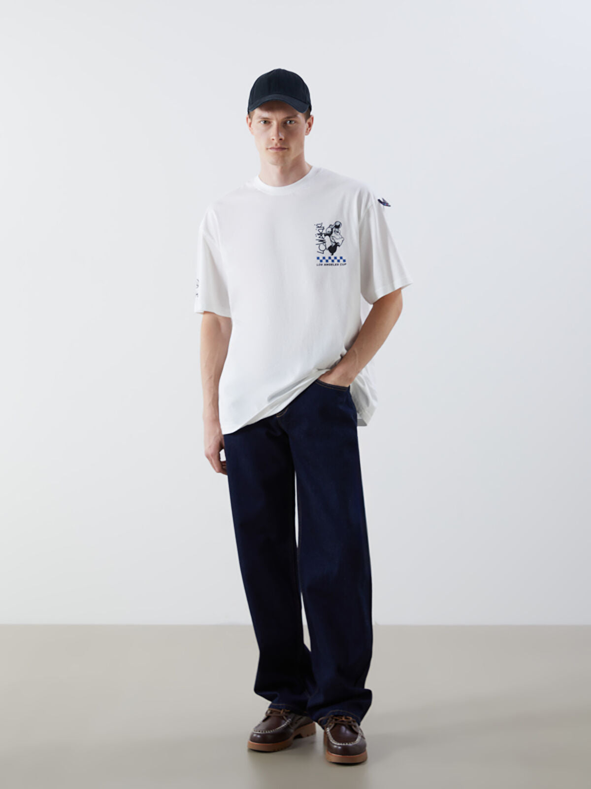 700 Men’s Straight Fit Jeans Pants