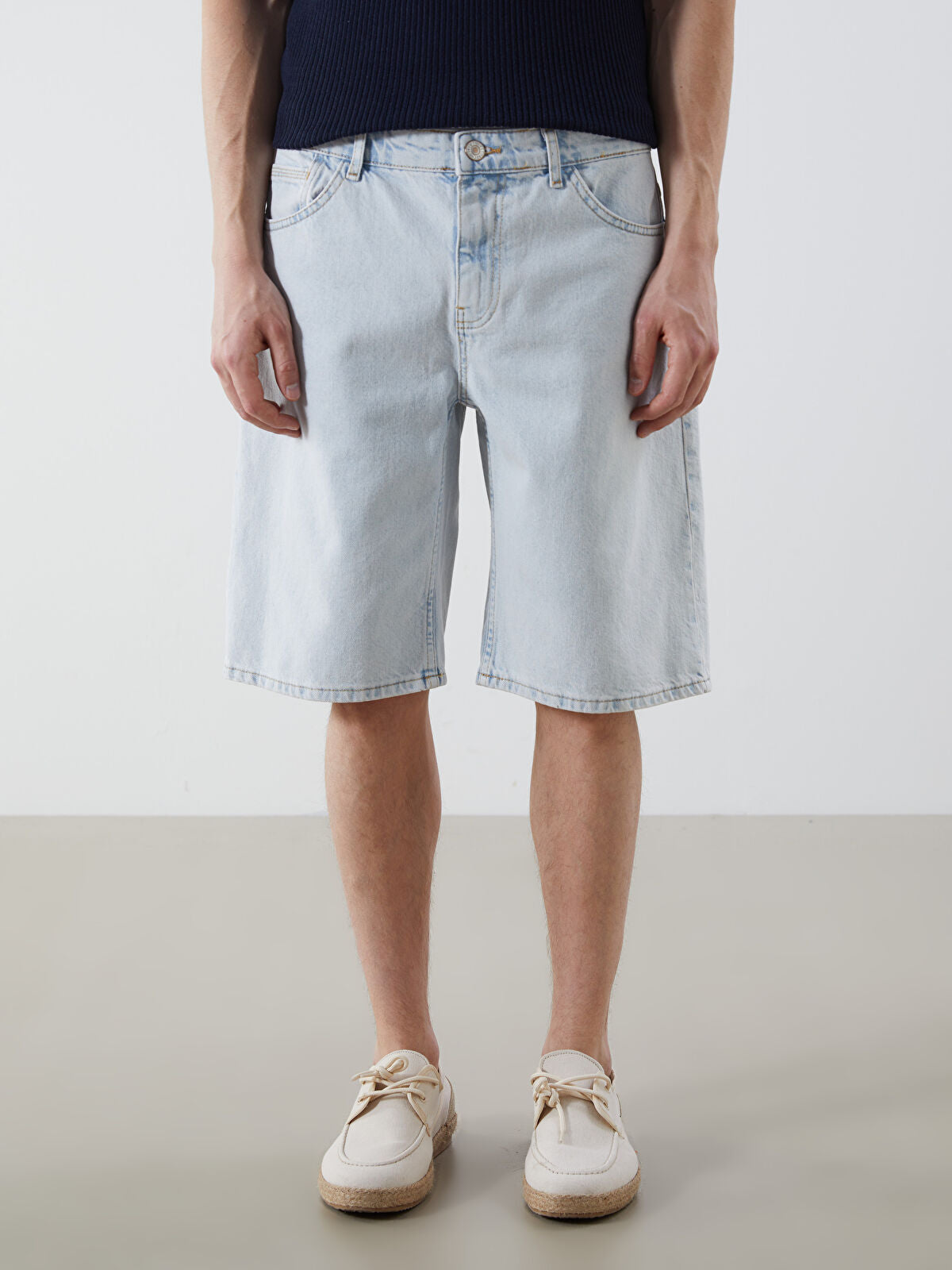 Loose Fit Men's Jean Shorts