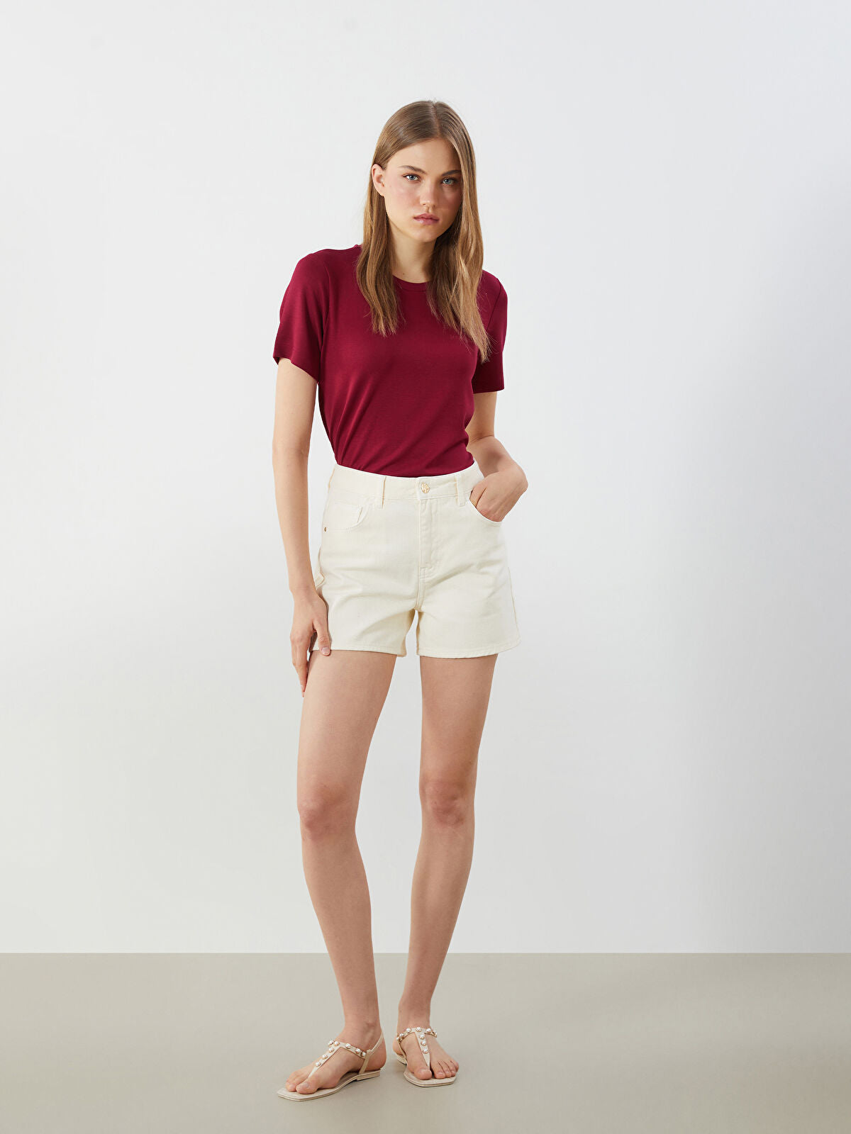 Standard Fit Women's Jeans Short