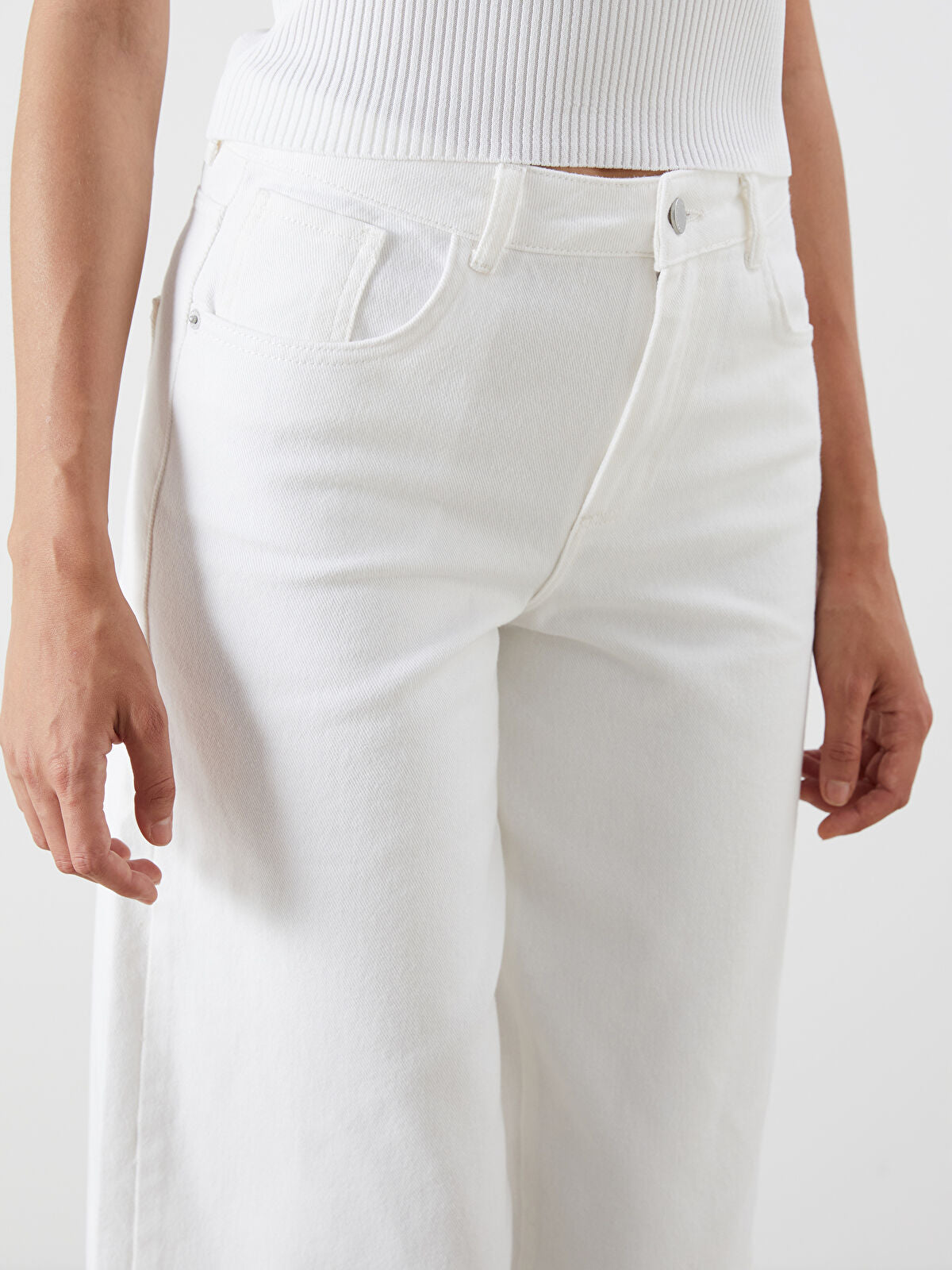 Bermuda Fit Women's Jeans Short
