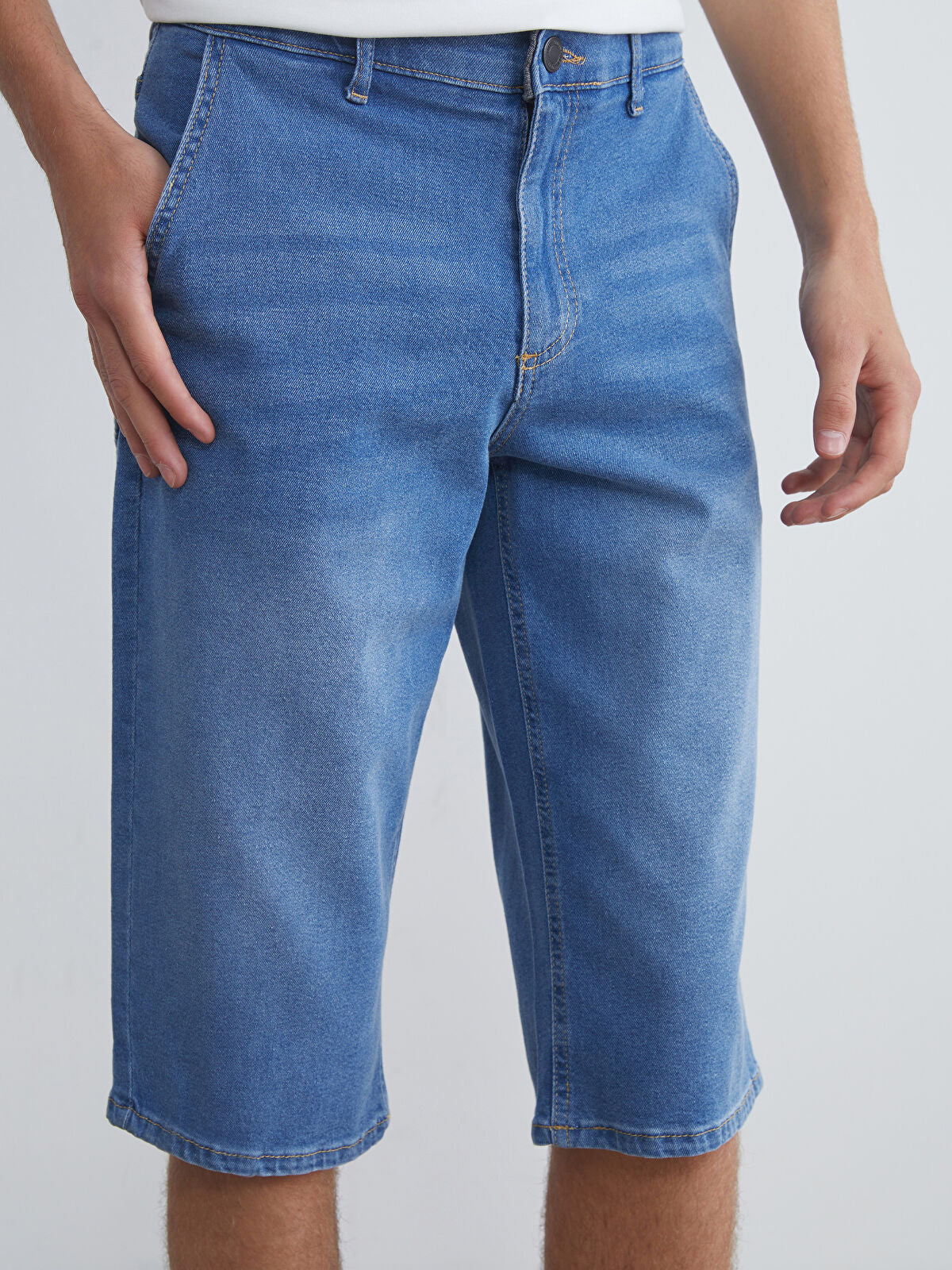 Standard Fit Men's Jeans Shorts