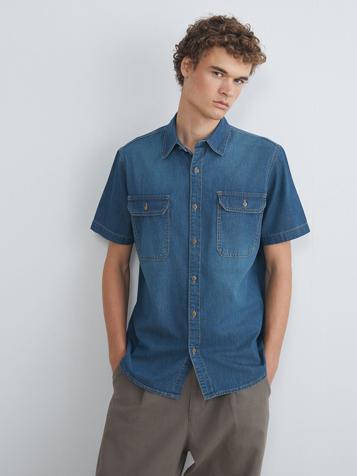 Regular Fit Short Sleeve Men's Denim Shirt