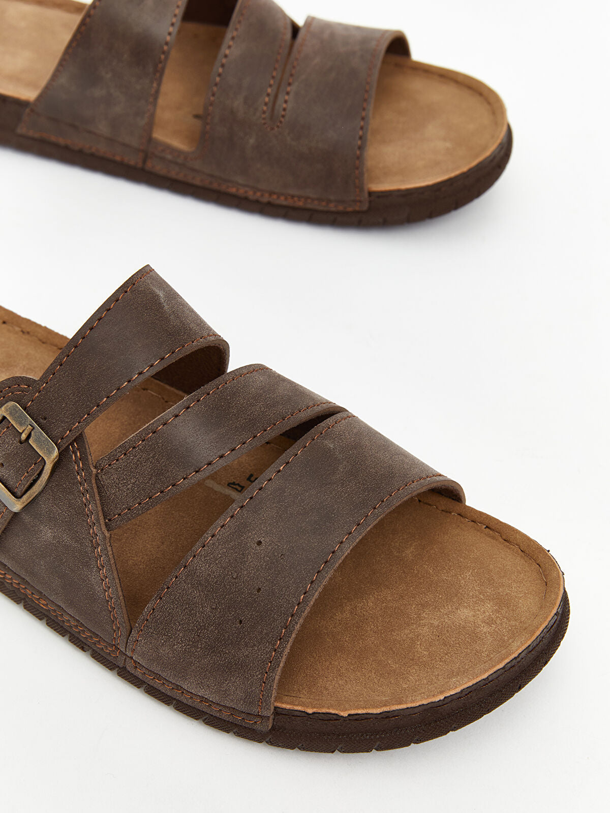 Slip-On Looking Men's Slipper