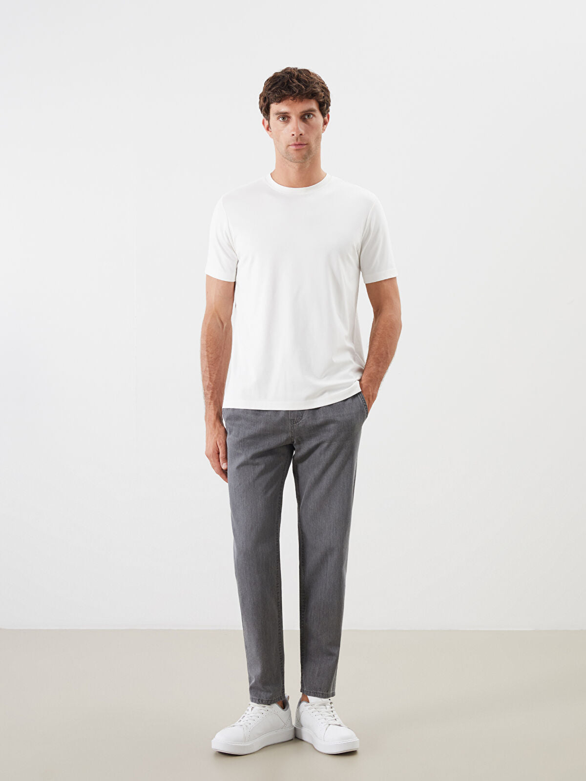 700 Men’s Straight Fit Jeans Pants