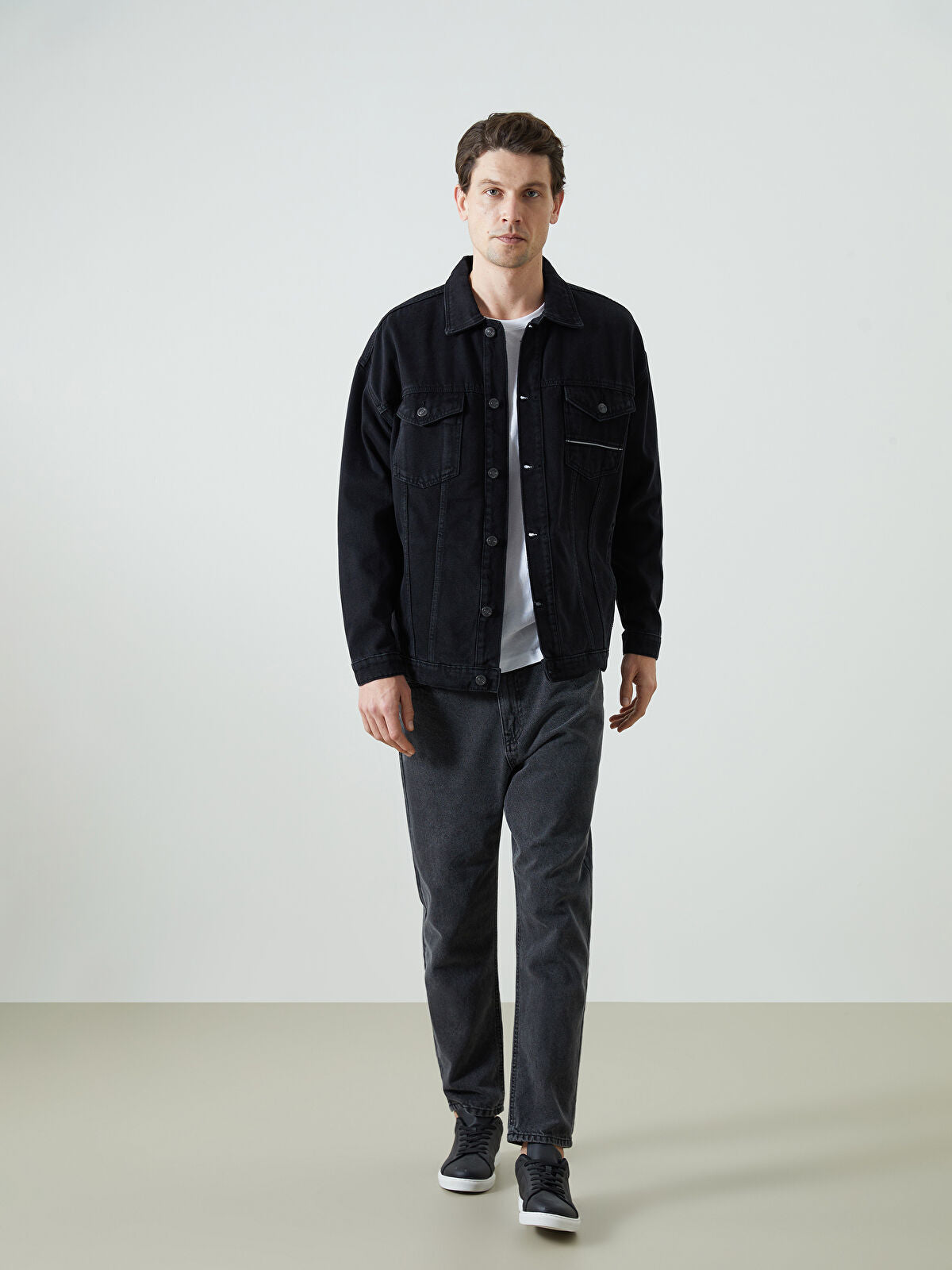 Comfortable Men's Jean Jacket
