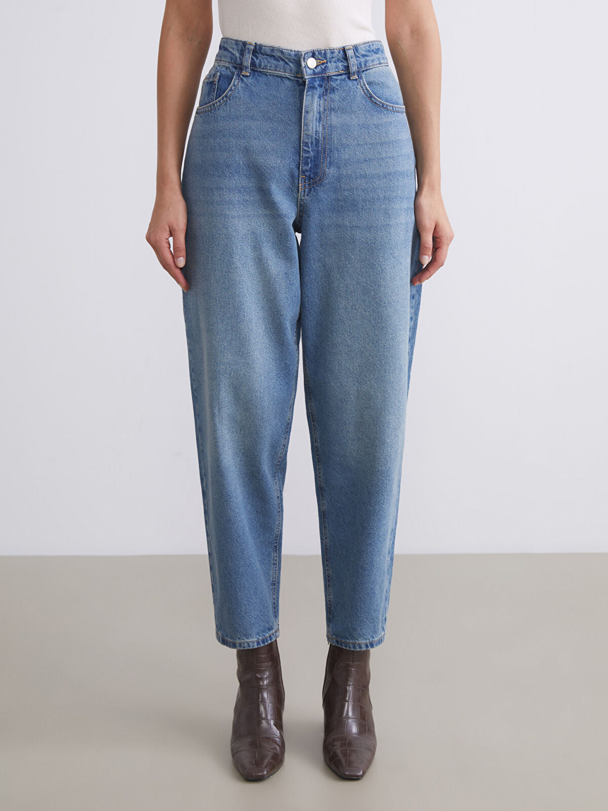 Barrel Fit Women's Denim Pantalon