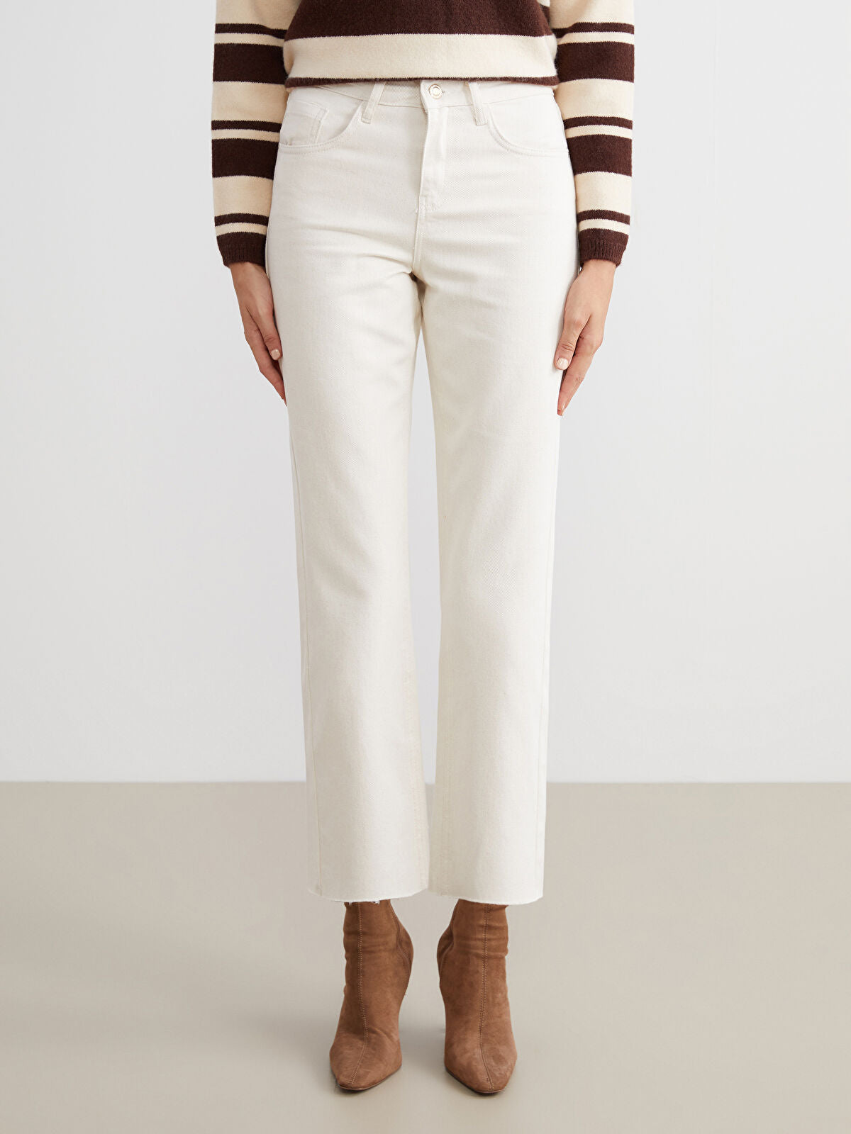 Straight Fit Women's Jeans Pants