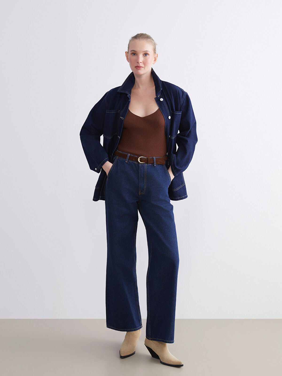 Women’s Belted Wide Leg Jean Pants