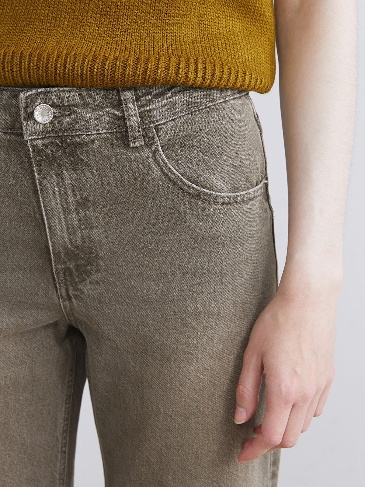 Straight Fit Women's Jeans Pants