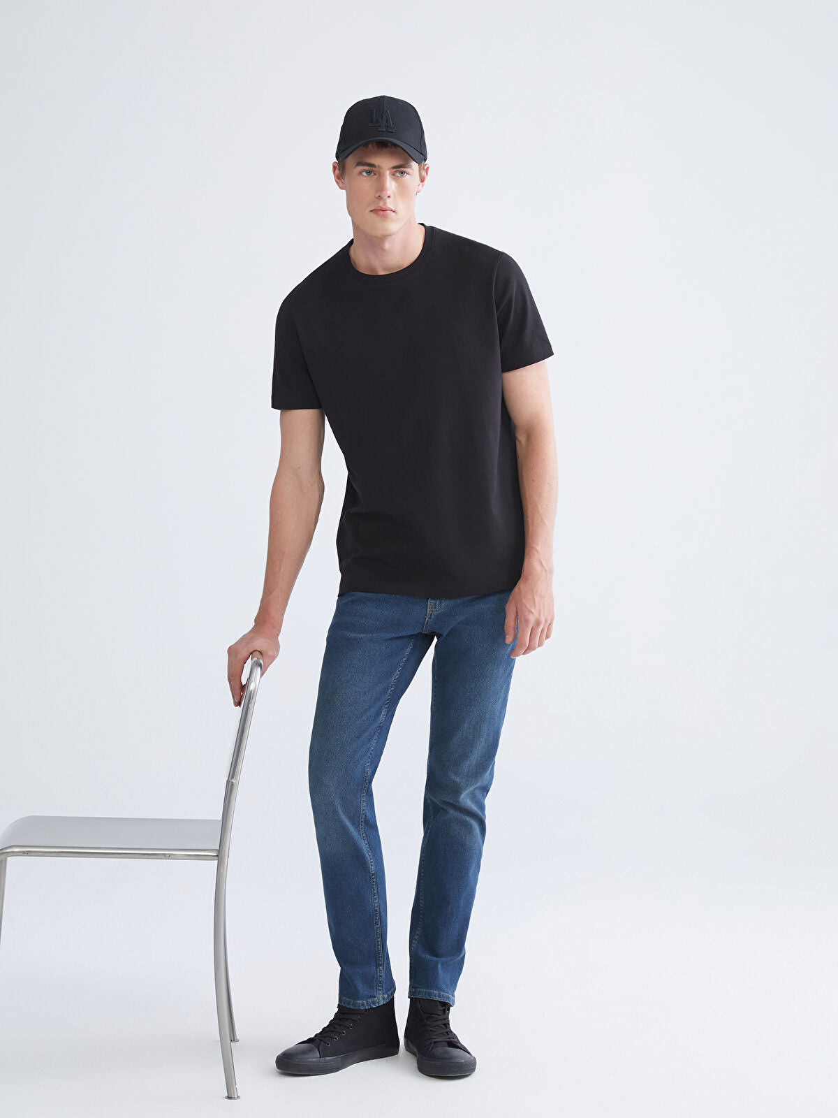 750 Slim Fit Men's Woven Jean Pantalon