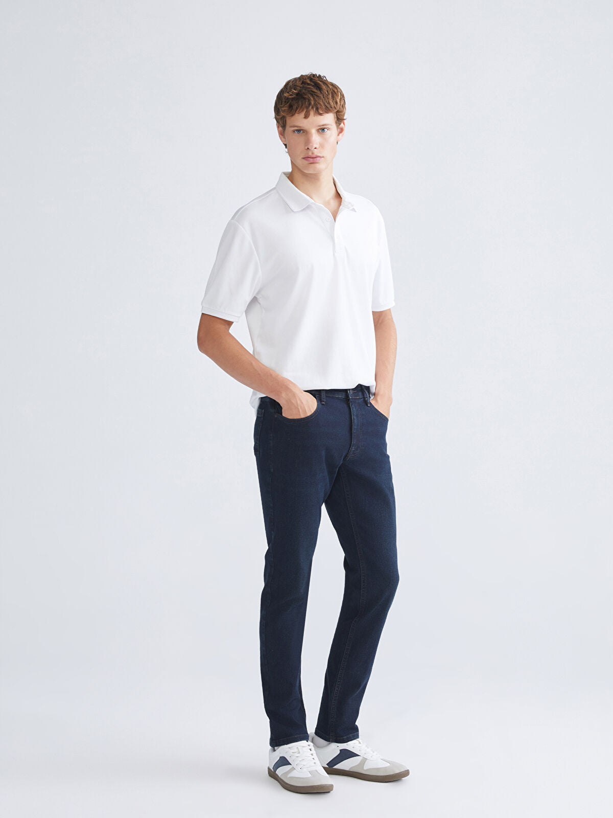750 Slim Fit Men's Woven Jean Pantalon
