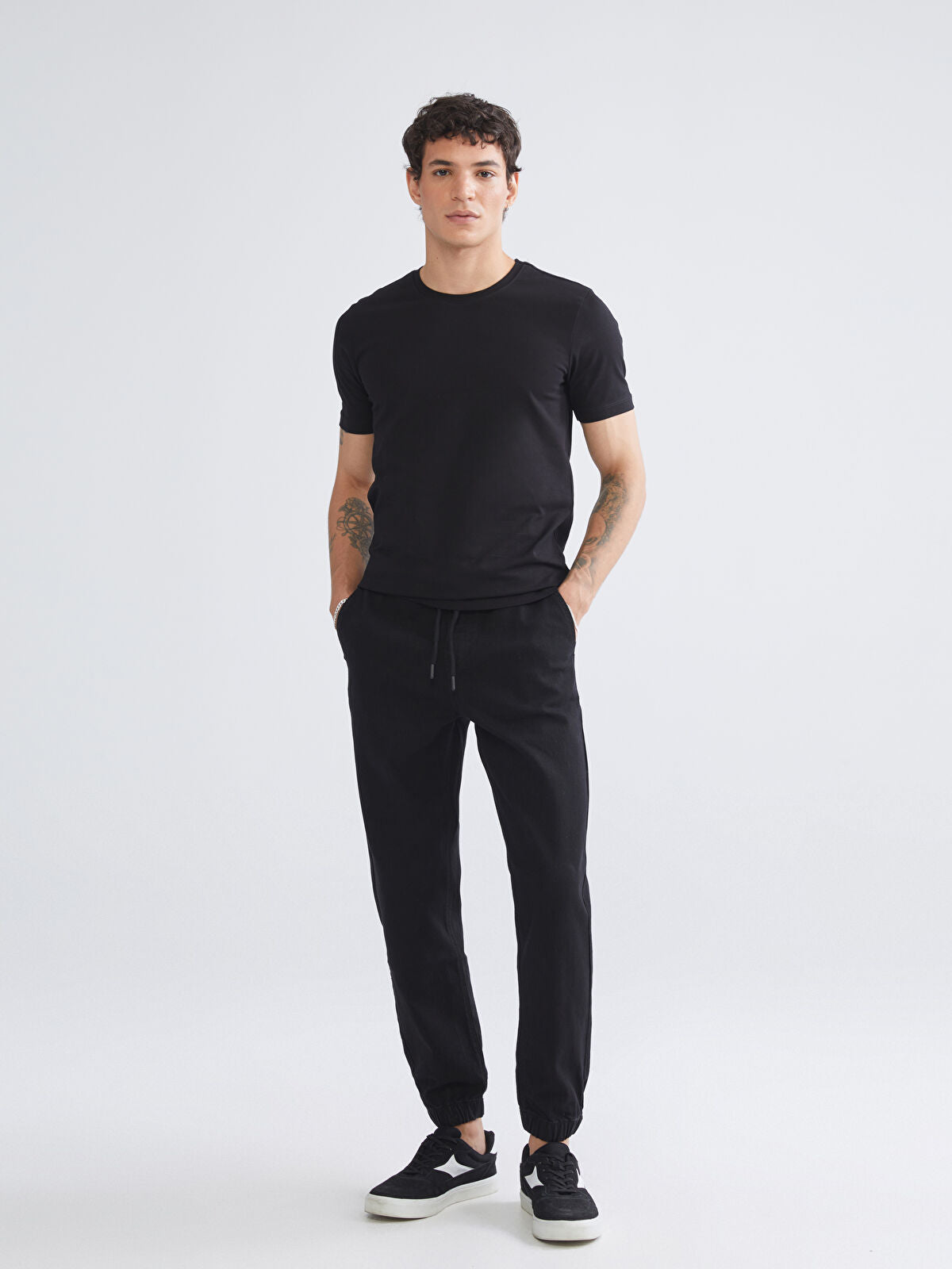LCW Jeans Black 780 Jogger Men's Jean Pantalon Size with Special Offers, Installments and Cash on Delivery at LCW! Shop online now and have it delivered to your door! - W5BC35Z8-326