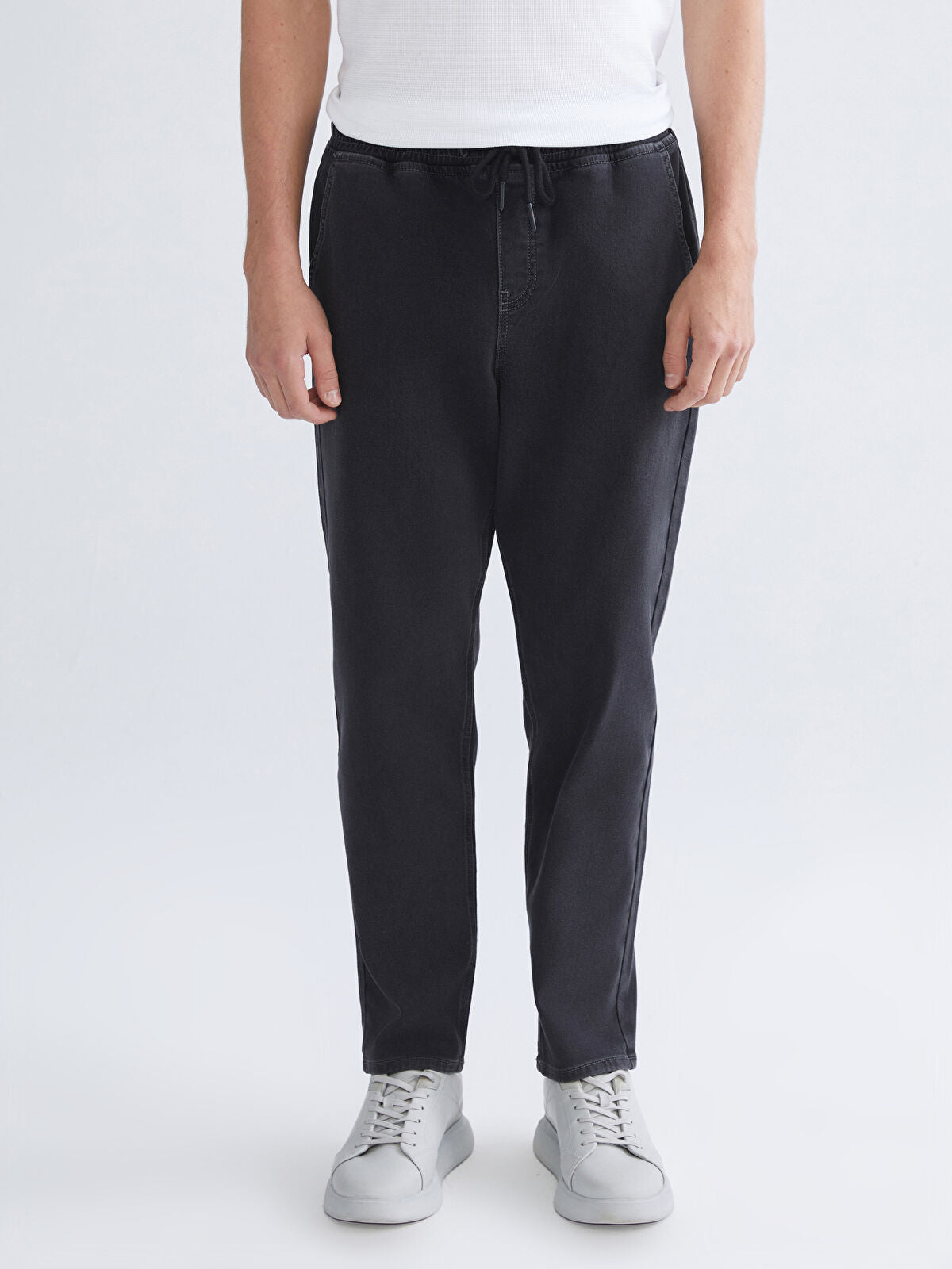 700 Men’s Straight Fit Jeans Pants