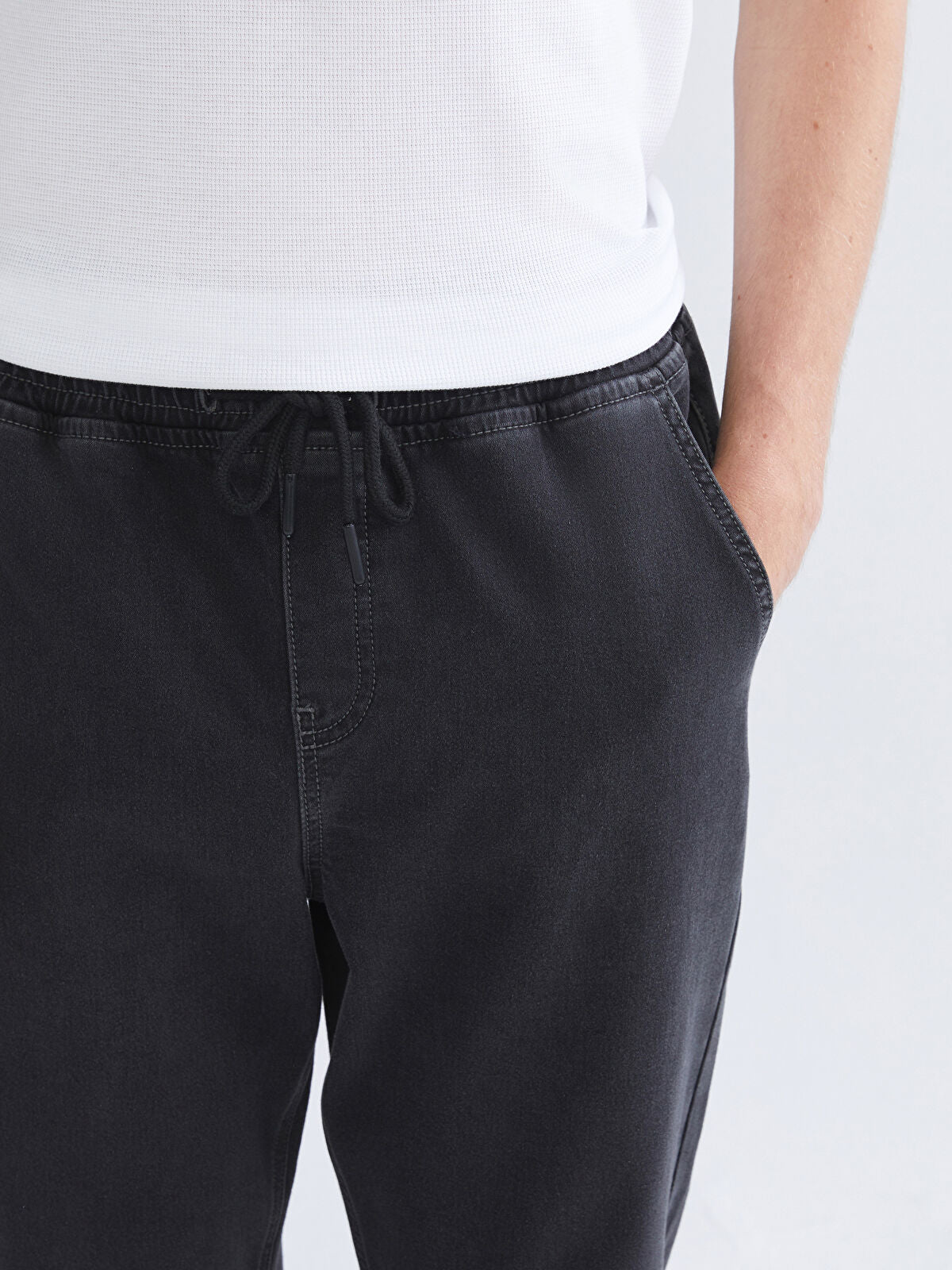 700 Men’s Straight Fit Jeans Pants