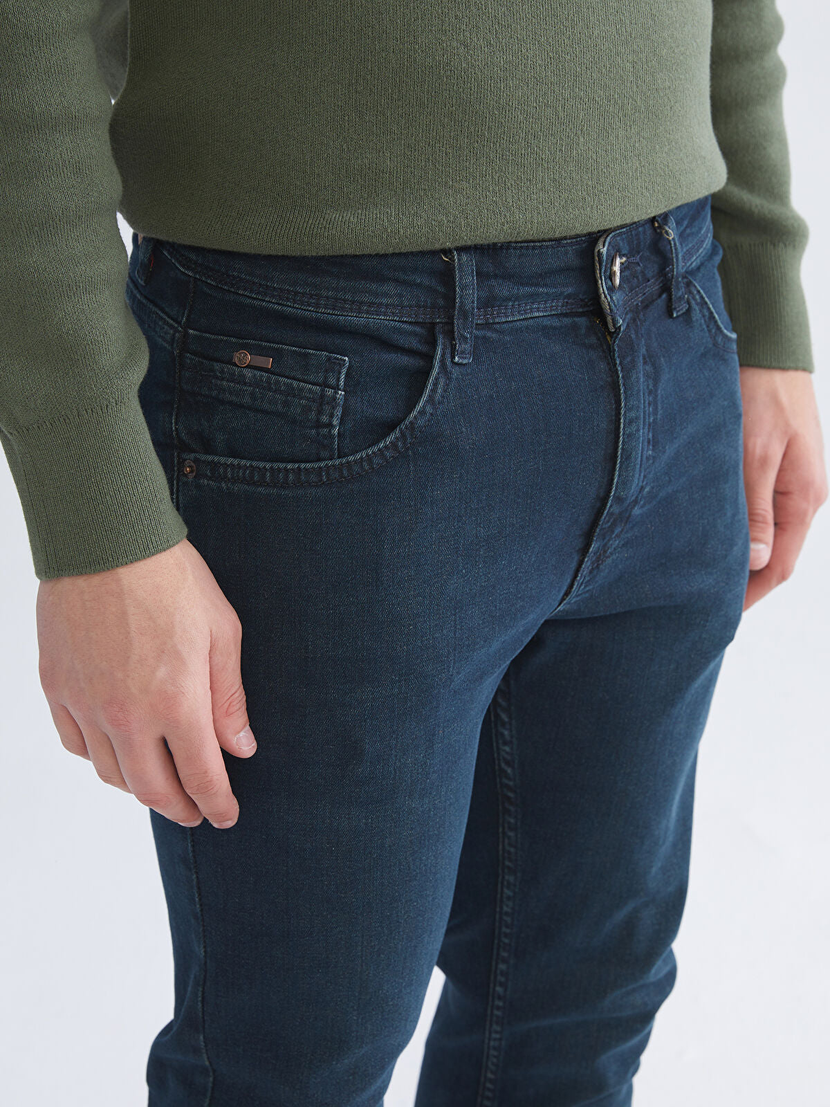 750 Slim Fit Men's Woven Jean Pantalon