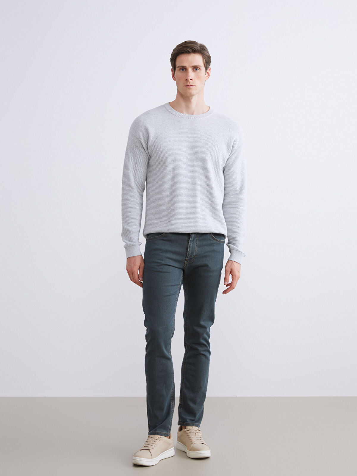 750 Slim Fit Men's Woven Jean Pantalon