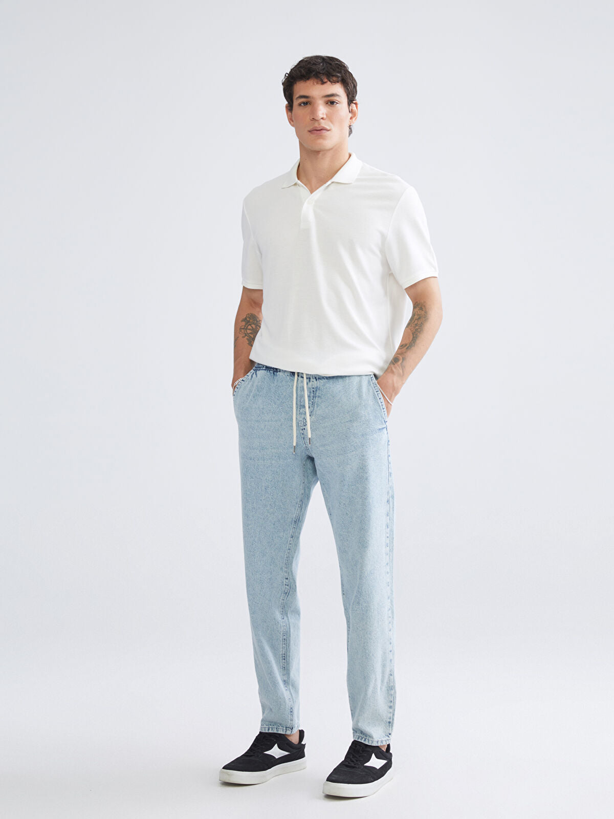 700 Men’s Straight Fit Jeans Pants