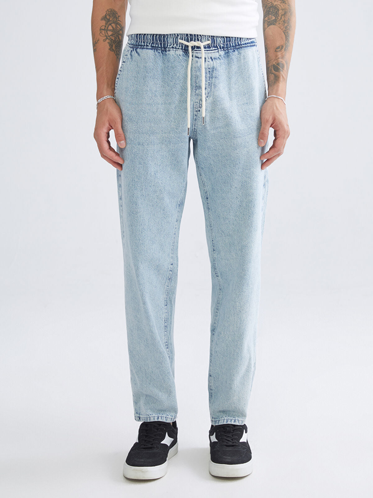 700 Men’s Straight Fit Jeans Pants