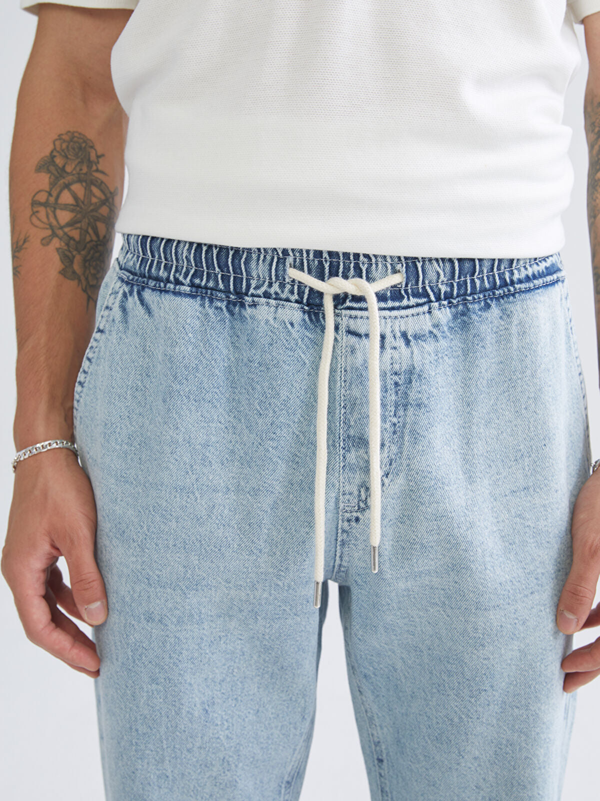 700 Men’s Straight Fit Jeans Pants