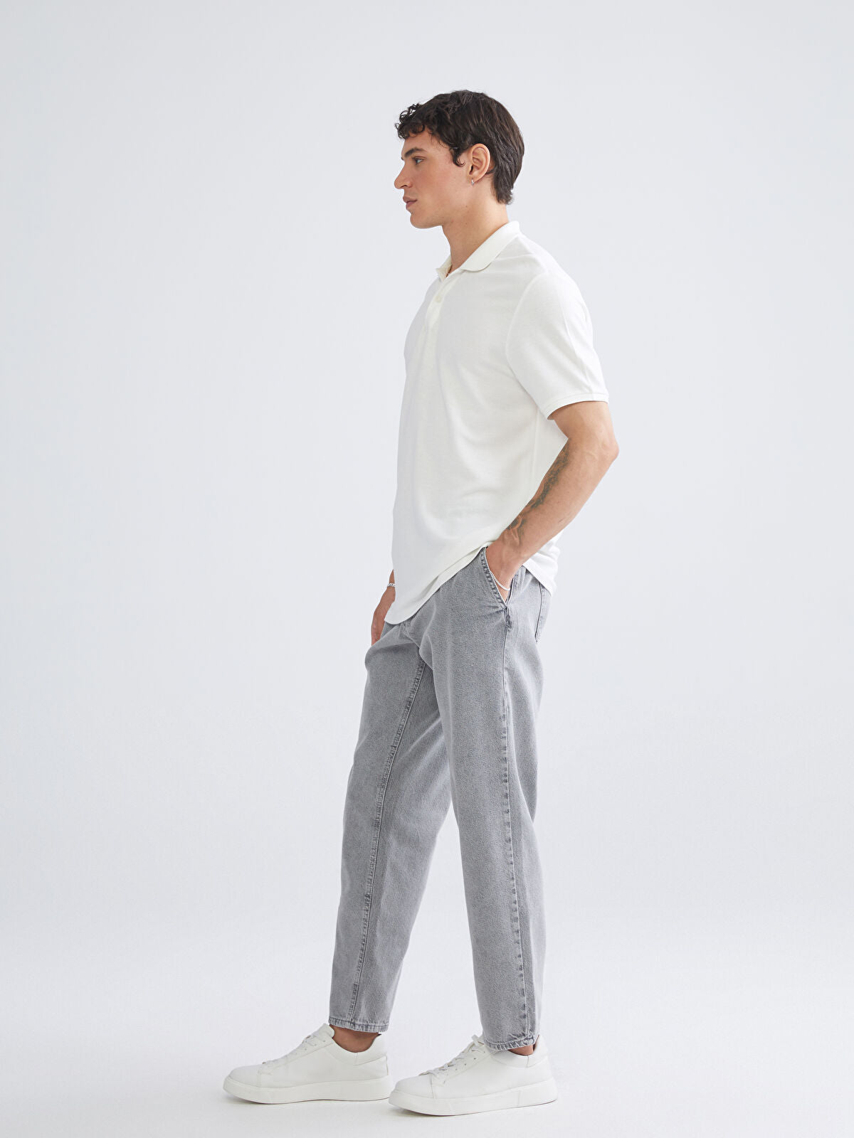 700 Men’s Straight Fit Jeans Pants