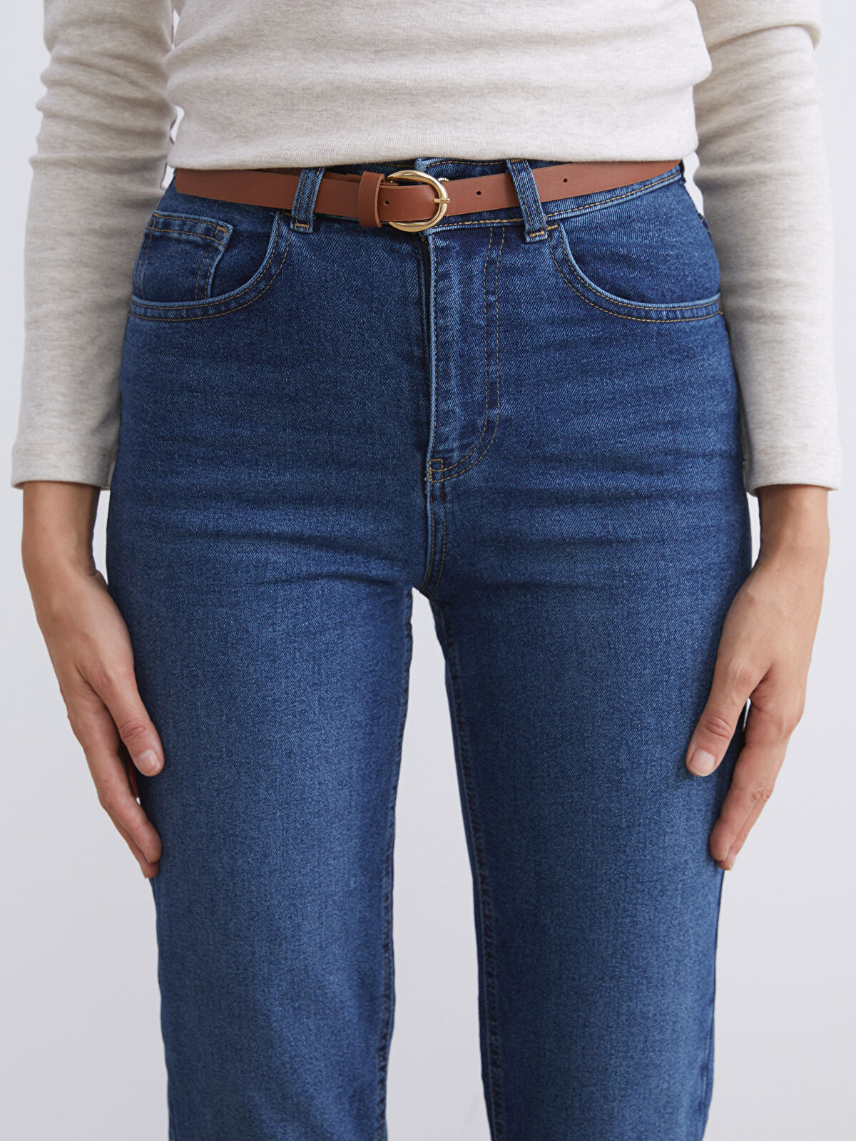 Belted Mom Fit Women's Jeans Pants