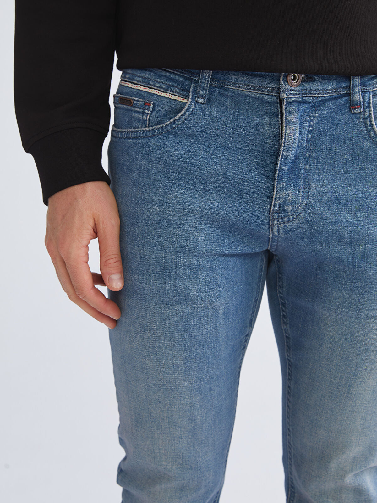 750 Slim Fit Men's Woven Jean Pantalon