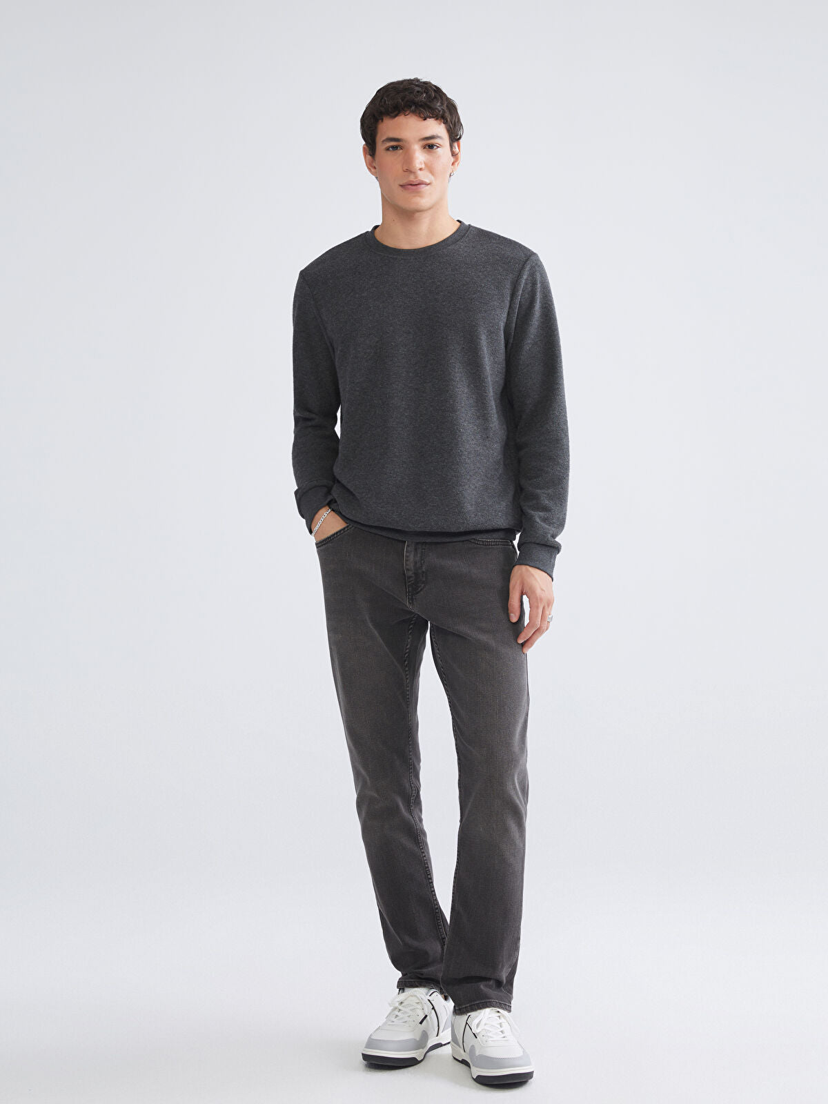 750 Slim Fit Men's Woven Jean Pantalon