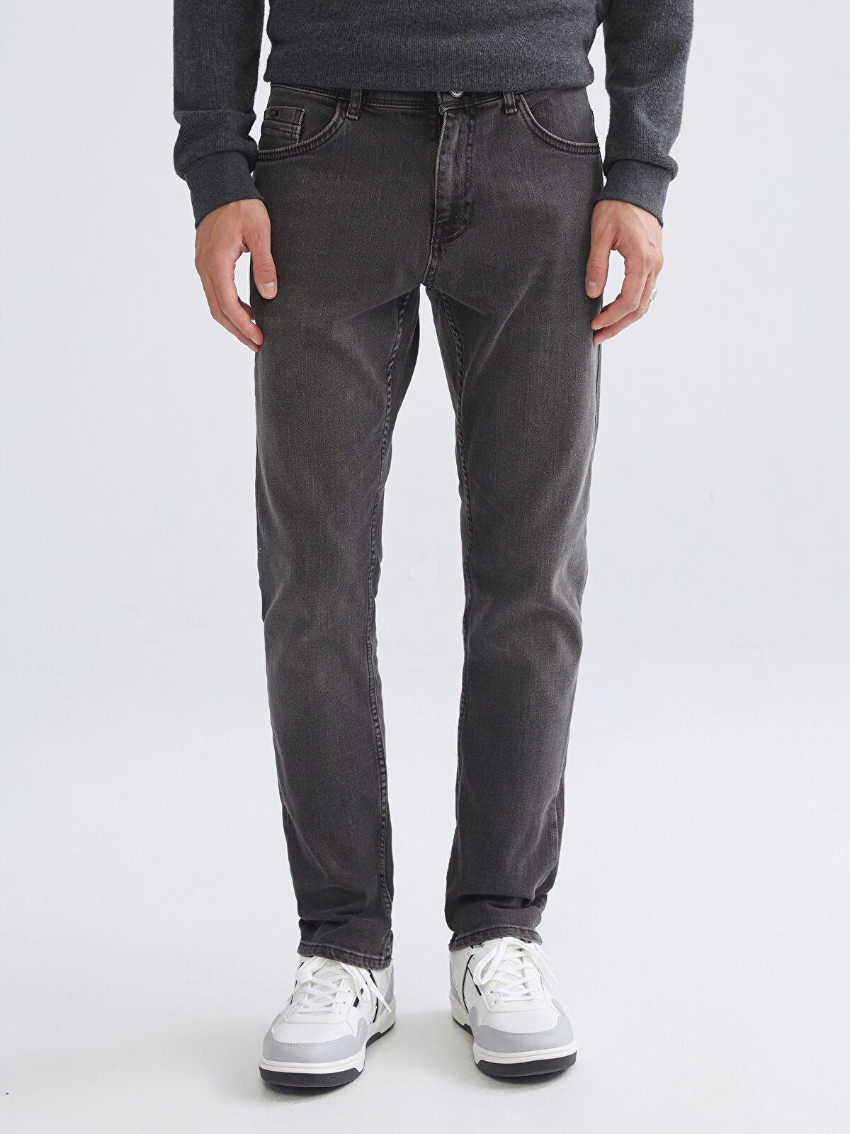 750 Slim Fit Men's Woven Jean Pantalon