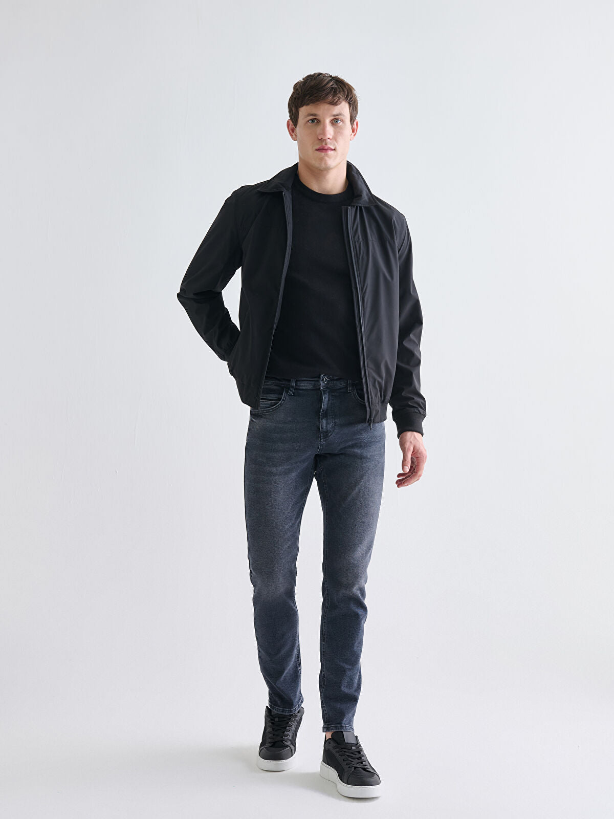 750 Slim Fit Men's Woven Jean Pantalon