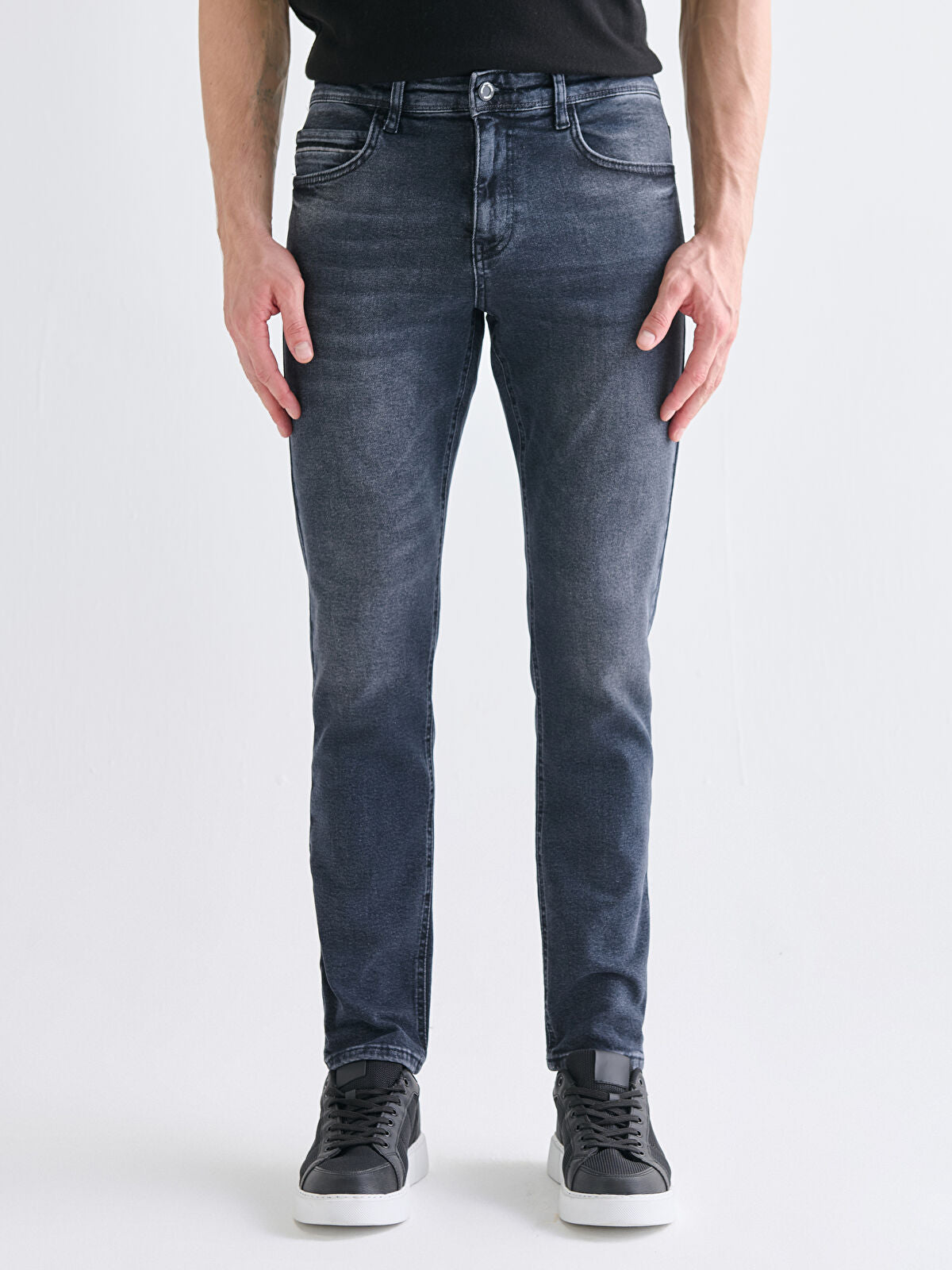 750 Slim Fit Men's Woven Jean Pantalon