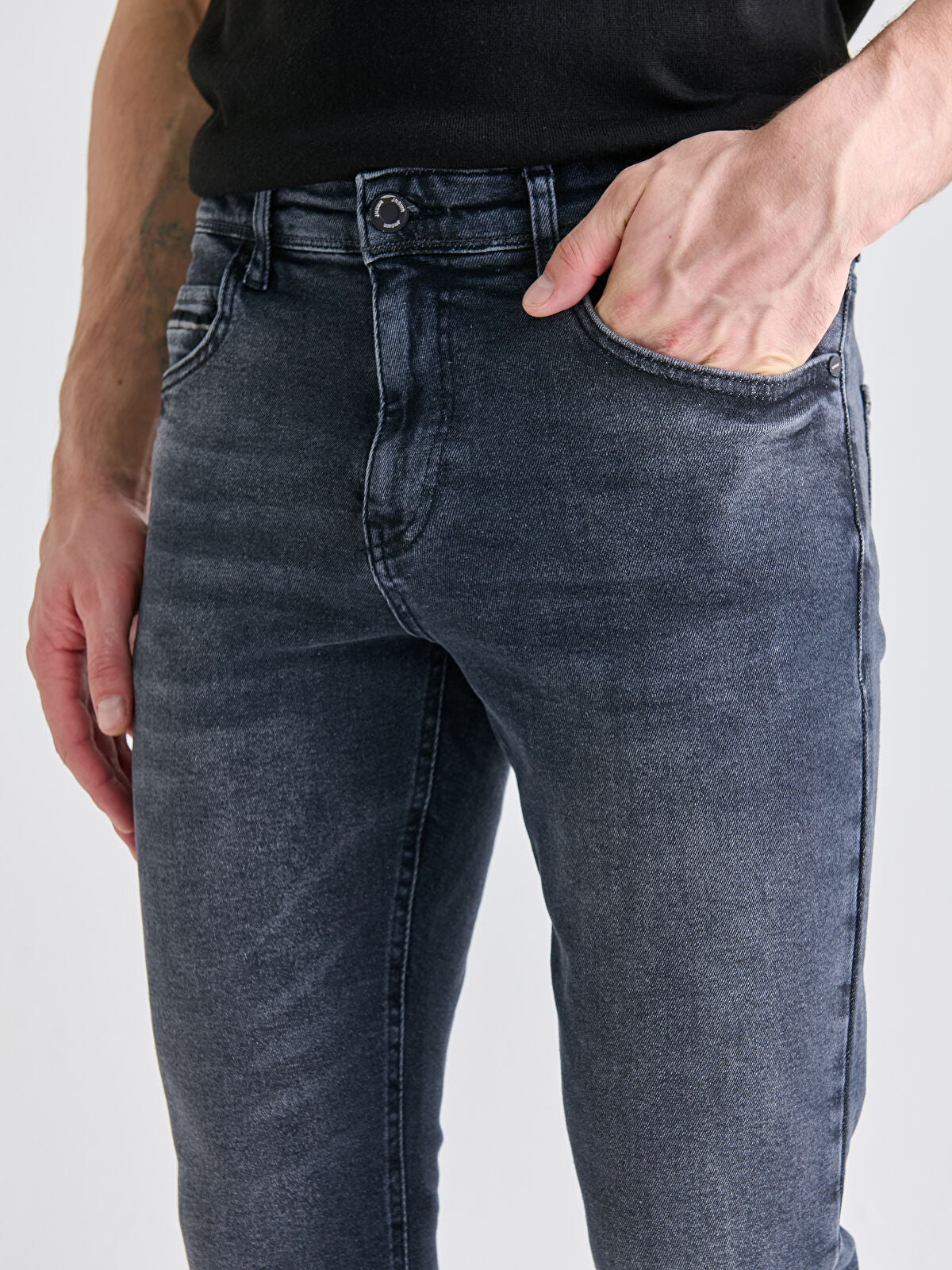 750 Slim Fit Men's Woven Jean Pantalon