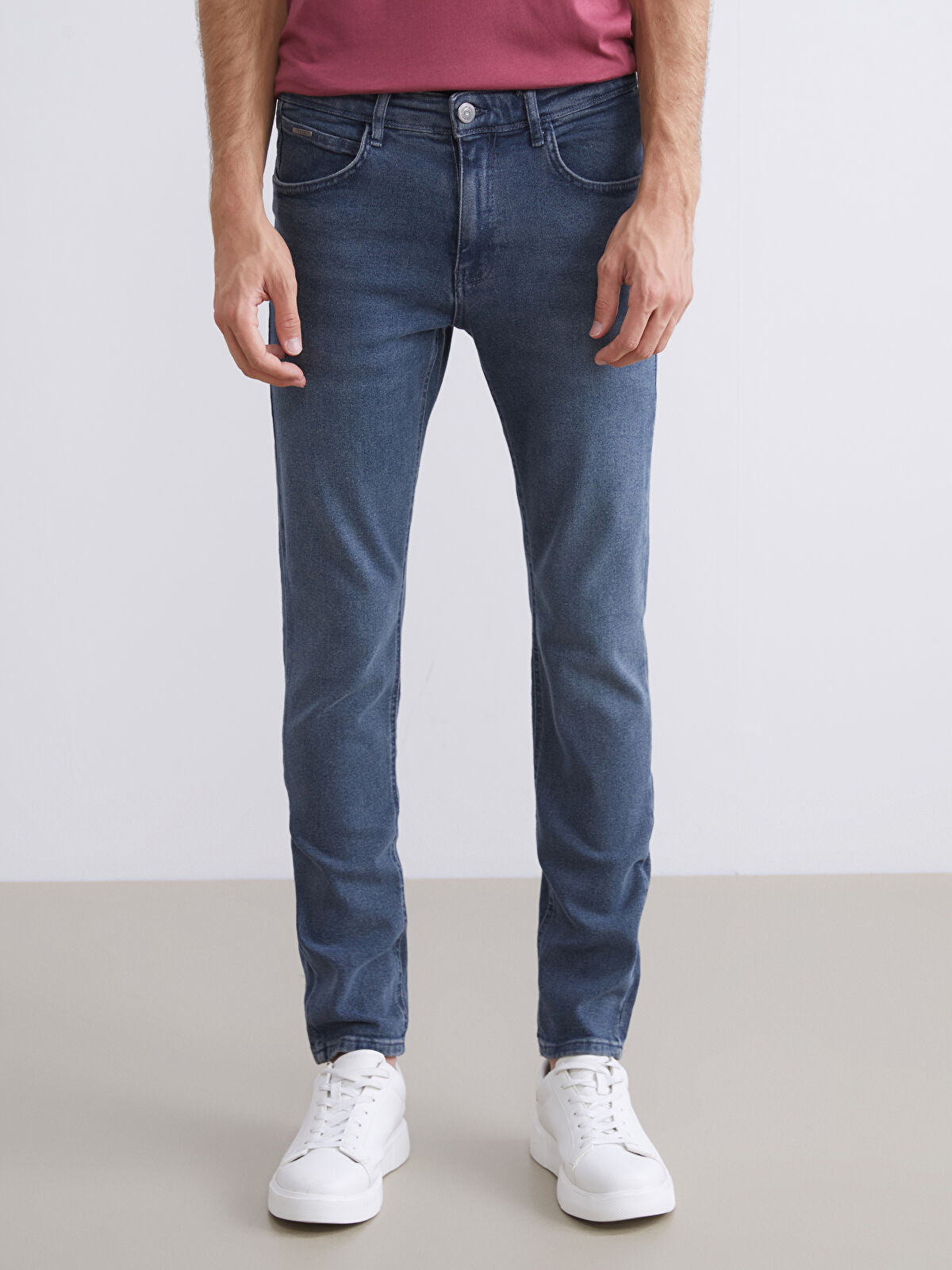 750 Slim Fit Men's Woven Jean Pantalon